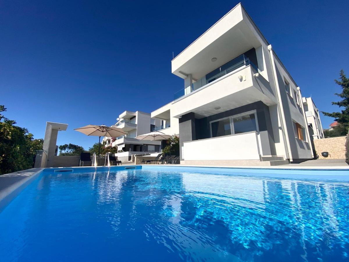 Fantasy Pool Villa Novalja Luaran gambar